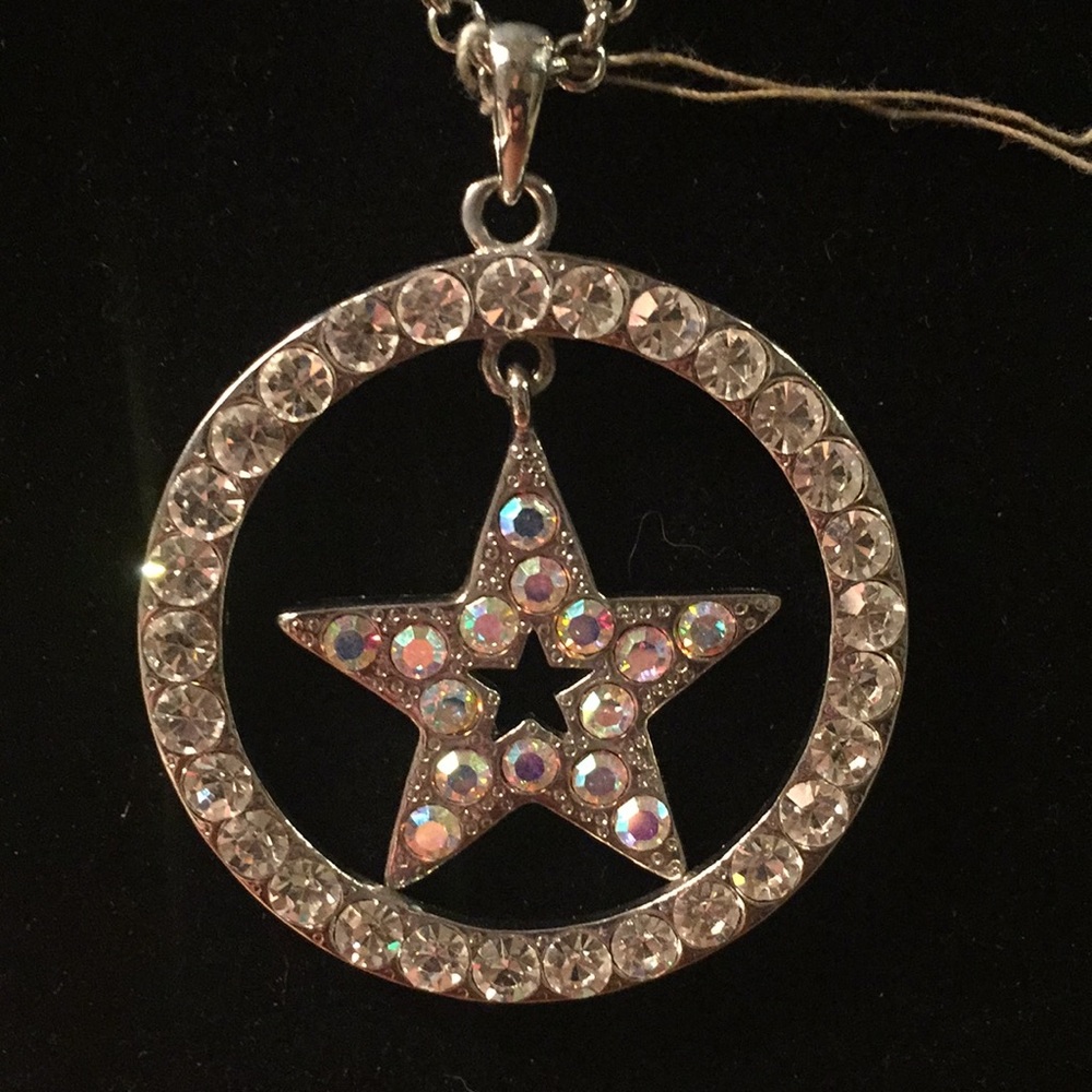 18" Adjustable Star/Circle Pendant